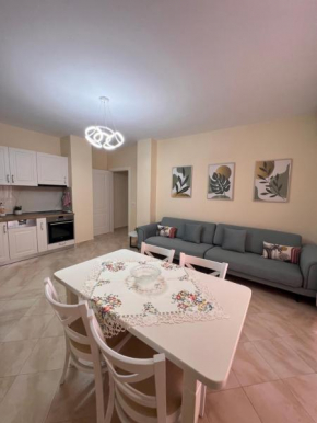 Lored Apartment Durres